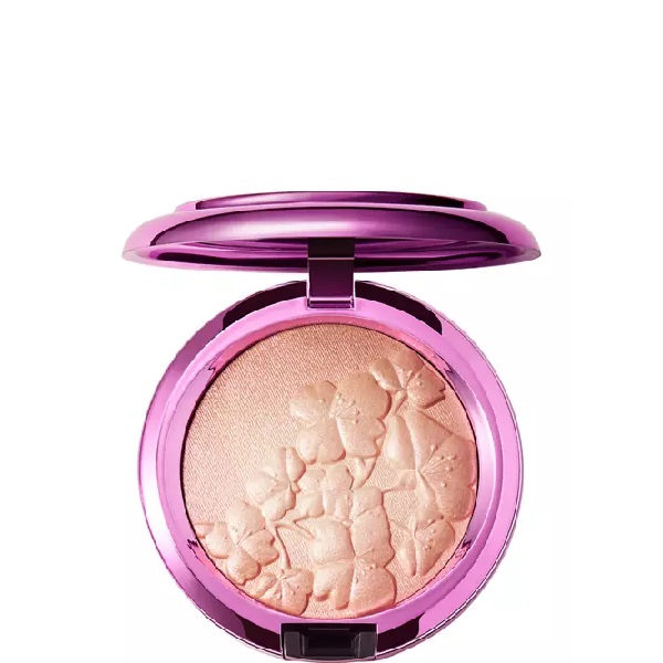 MAC Extra Dimension Skinfinish in Petallic Metallic