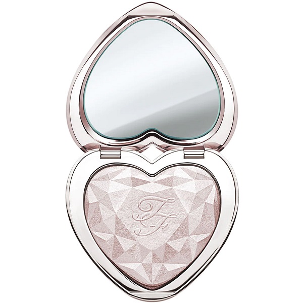 Too Faced Love Light Prismatic Highlighter